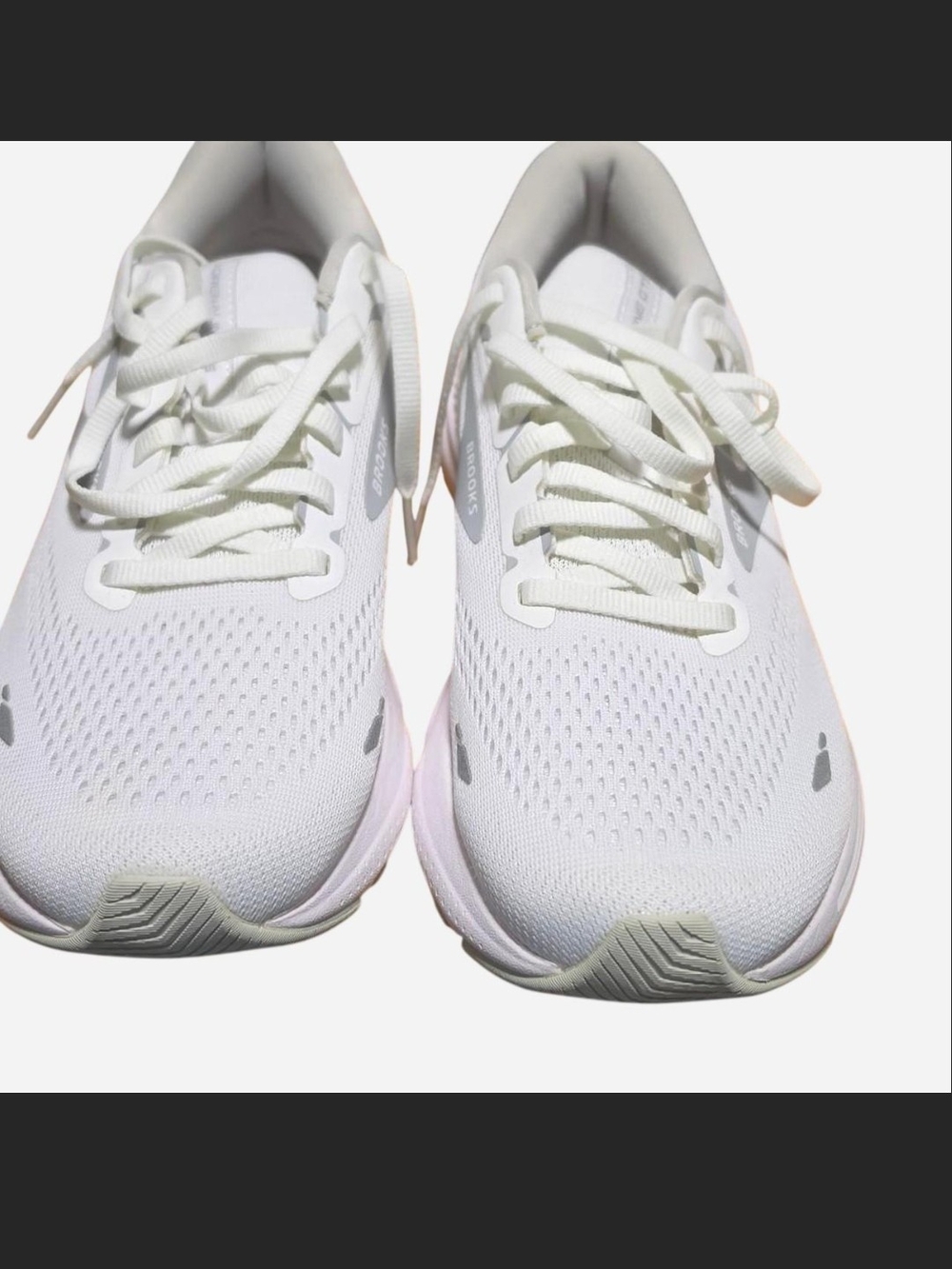 Women’s White Lightweight Running Sneakers, Size 9.5. Brand New With No Box